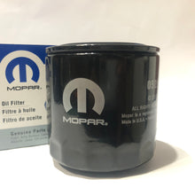 Cargar imagen en el visor de la galería, Filtro aceite motor 4.7 8 bujias ZJ WJ WK