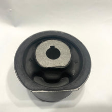 Cargar imagen en el visor de la galería, Buje diferencial delantero WK XK #516ab