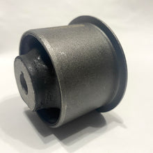 Cargar imagen en el visor de la galería, Buje diferencial delantero WK XK #516ab