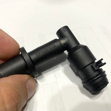 Cargar imagen en el visor de la galería, Valvula pcv carter 3.7 4.7 KJ WJ WK 8b