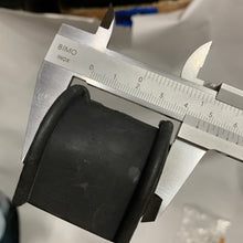 Cargar imagen en el visor de la galería, Goma barra estabilizadora WK XK tra #485aa