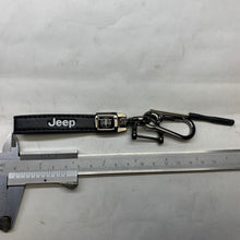 Cargar imagen en el visor de la galería, Llavero jeep semicuero gancho y estribo #generico