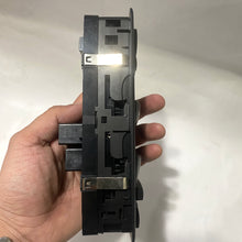 Cargar imagen en el visor de la galería, Mando elevavidrios piloto 11 pines 2 auto KK G4 #823ab