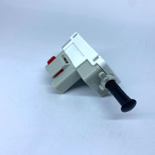 Cargar imagen en el visor de la galería, Suiche pedal freno KJ KK #344aa
