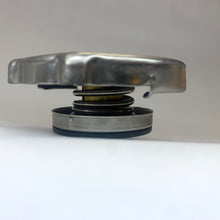 Cargar imagen en el visor de la galería, Tapa radiador 16 lbs #880aa