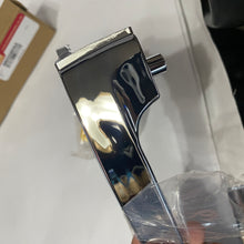 Cargar imagen en el visor de la galería, Manilla puerta interna KK del izq #461aa