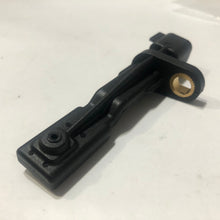 Cargar imagen en el visor de la galería, Sensor abs KK tra #003aa