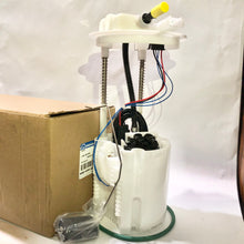 Cargar imagen en el visor de la galería, Bomba gasolina KK #095aa