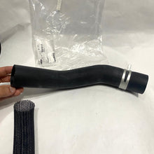 Cargar imagen en el visor de la galería, Manguera radiador KJ sup #703ab
