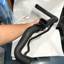 Cargar imagen en el visor de la galería, Manguera radiador PM sup #482af

