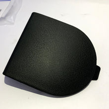 Cargar imagen en el visor de la galería, Tapa asiento cinturon KK negro izq #dk7ab

