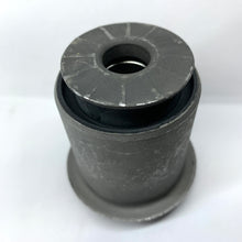 Cargar imagen en el visor de la galería, Buje meseta inf WK XK (delantero) #988ac
