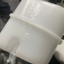 Cargar imagen en el visor de la galería, Bomba freno KJ 02-05 #generico
