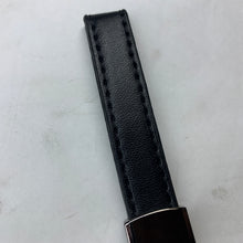 Cargar imagen en el visor de la galería, Llavero jeep semicuero gancho y estribo #generico
