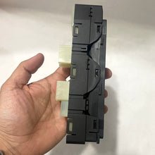 Cargar imagen en el visor de la galería, Mando elevavidrios piloto 6+7 pines 1 auto PM MK #780aa
