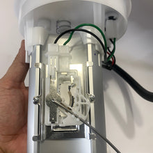 Cargar imagen en el visor de la galería, Bomba gasolina WJ #056ac
