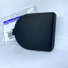Cargar imagen en el visor de la galería, Tapa asiento cinturon KK negro der #xdvab
