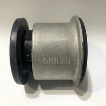 Cargar imagen en el visor de la galería, Buje meseta inf G4 (delantero) #614AA
